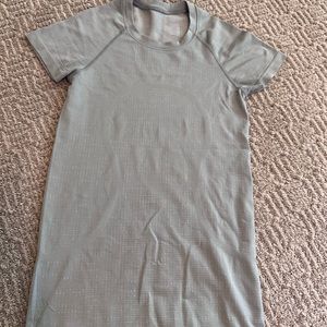 Lululemon Swiftly short sleeve